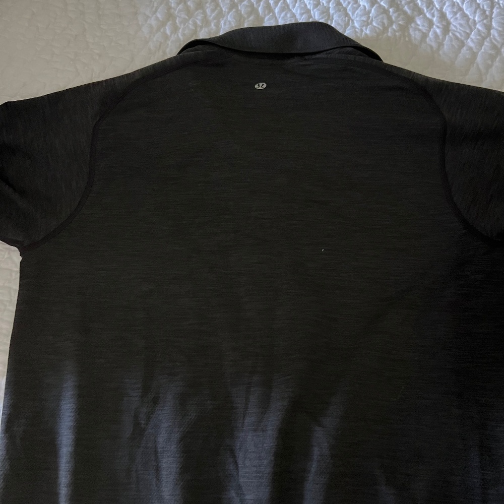 Men’s lululemon shirt